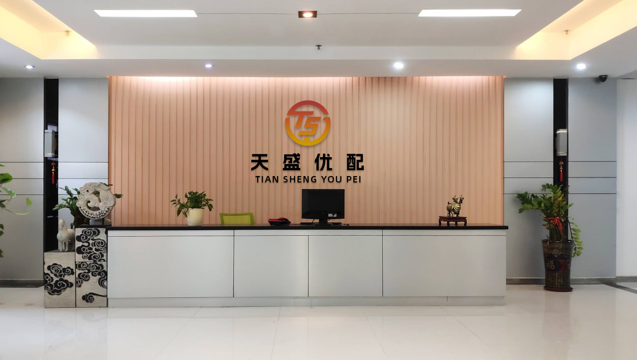 恒瑞行配资 特朗普终于圆了“白宫盖房梦”，只是这画风......